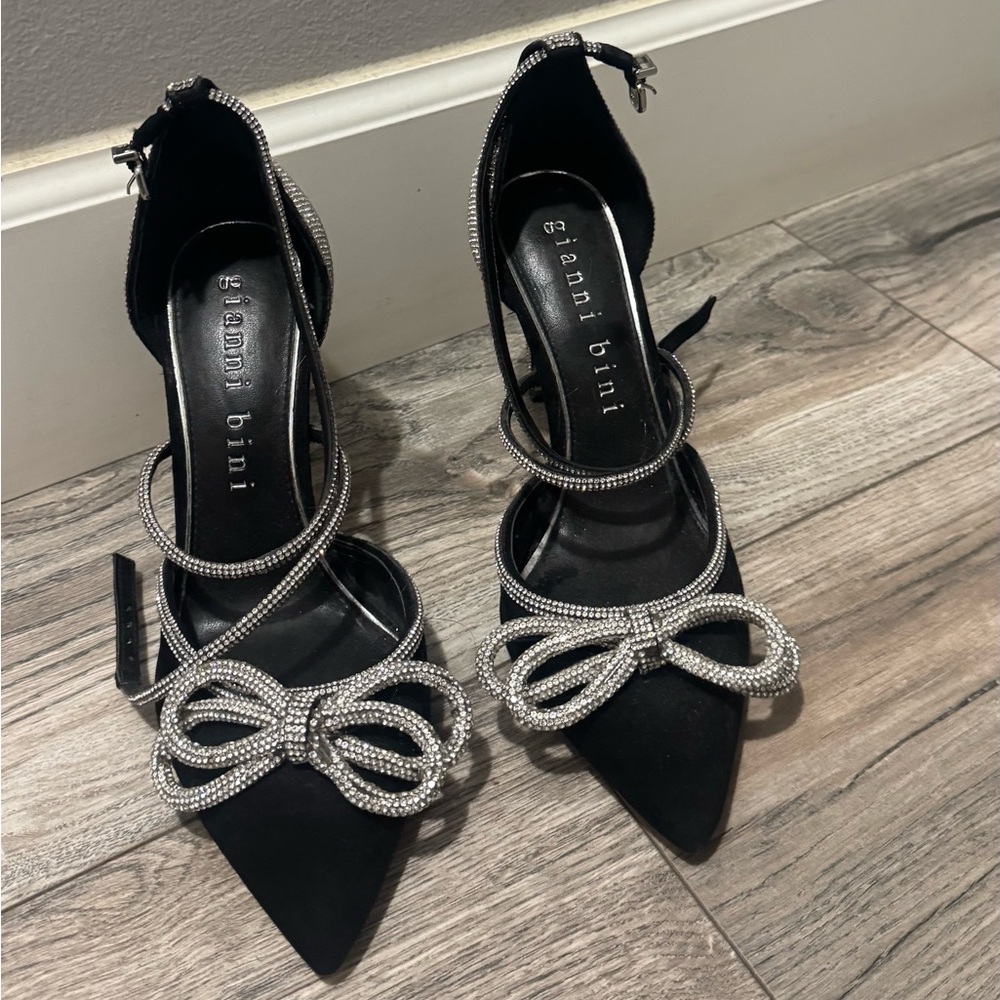 Gianni Bini Black Pointed-Toe Ankle-Strap Heels with Crystal Bow